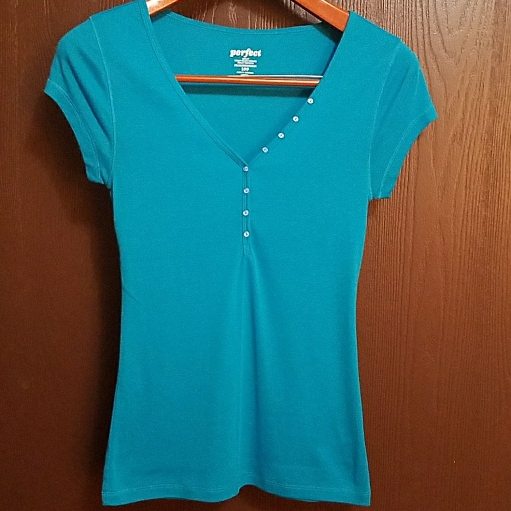 Old navy henley shirt